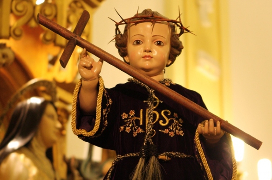 Jesus de Niño con corona de espinas